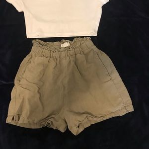 H&M high waisted caki coloured cotton shorts/ size4/10$